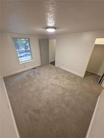 809 Seneca Street, Leavenworth, KS 66048