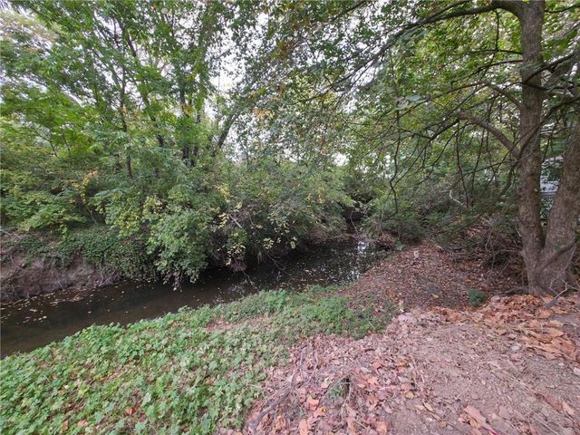 809 Seneca Street, Leavenworth, KS 66048