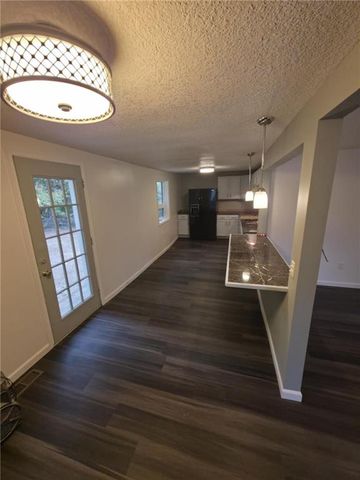 809 Seneca Street, Leavenworth, KS 66048