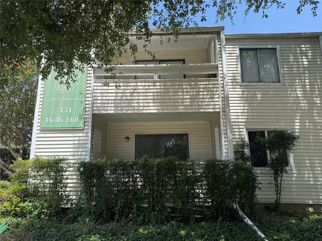7431 Holly Hill Drive 102, Dallas, TX 75231