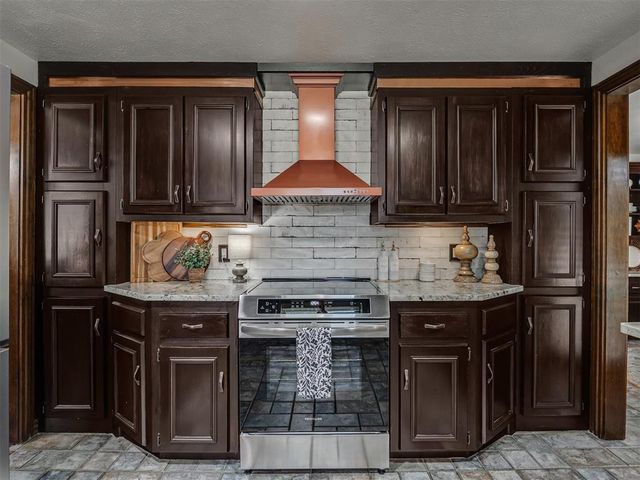 10913 Abbeywood, Oklahoma City, OK 73170