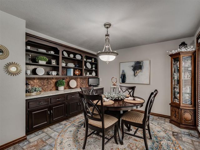 10913 Abbeywood, Oklahoma City, OK 73170