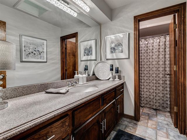 10913 Abbeywood, Oklahoma City, OK 73170