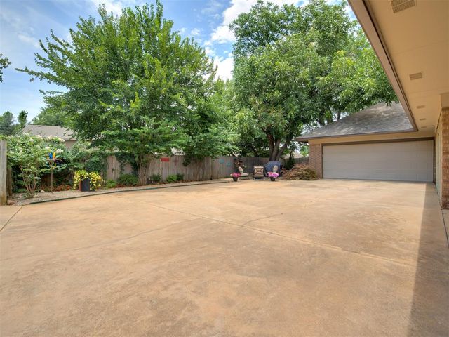 10913 Abbeywood, Oklahoma City, OK 73170