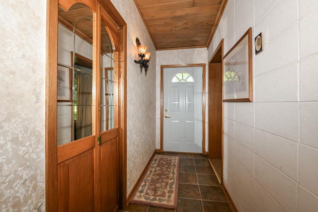S103W26370 Maple AVENUE, Mukwonago, WI 53149