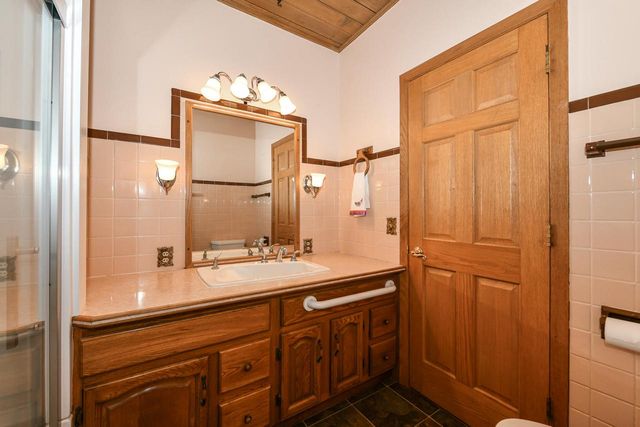 S103W26370 Maple AVENUE, Mukwonago, WI 53149
