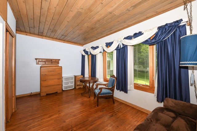 S103W26370 Maple AVENUE, Mukwonago, WI 53149