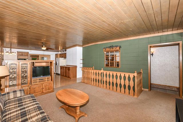 S103W26370 Maple AVENUE, Mukwonago, WI 53149