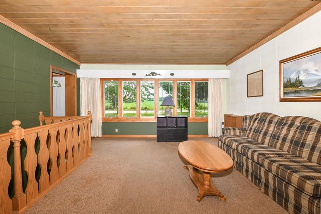 S103W26370 Maple AVENUE, Mukwonago, WI 53149