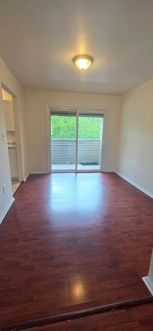 2001 S Mattis Avenue E, Champaign, IL 61821