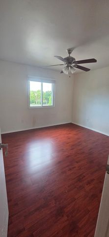 2001 S Mattis Avenue E, Champaign, IL 61821