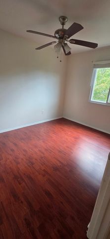 2001 S Mattis Avenue E, Champaign, IL 61821