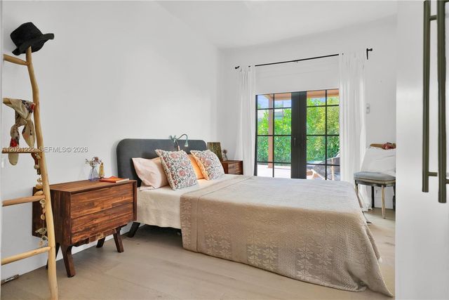 1214 Capri St, Coral Gables, FL 33134