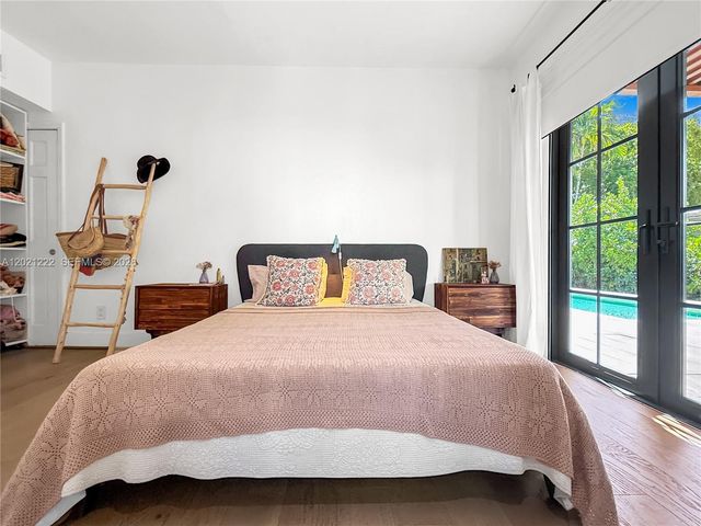 1214 Capri St, Coral Gables, FL 33134