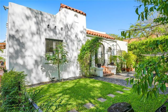 1214 Capri St, Coral Gables, FL 33134