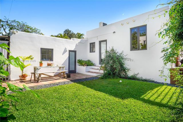 1214 Capri St, Coral Gables, FL 33134