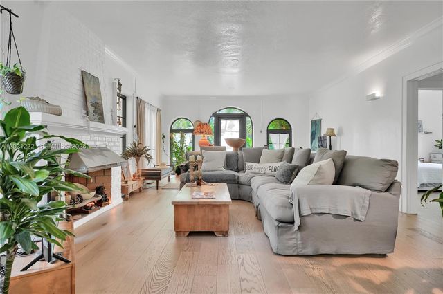 1214 Capri St, Coral Gables, FL 33134