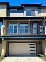 13220 NE 127th Court #D, Kirkland, WA 98034