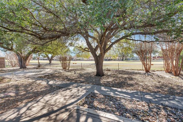 5703 Choctaw Drive, Granbury, TX 76049