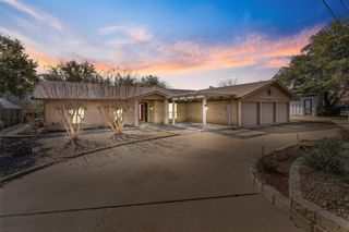 5703 Choctaw Drive, Granbury, TX 76049