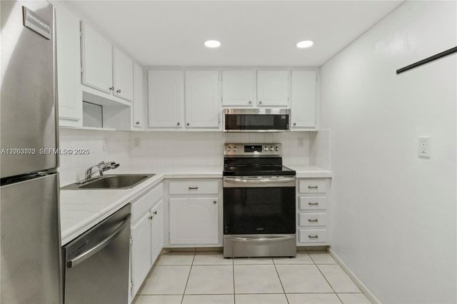 3215 S Ocean Boulevard 804, Highland Beach, FL 33487