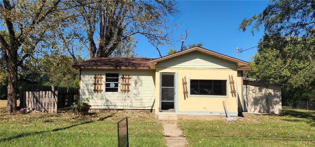 10052 Camp Street, Dover, AR 72837