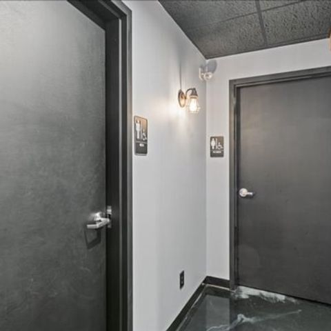 15-2 Kearney Sq 2, Lowell, MA 01852