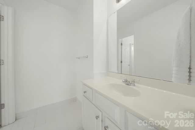 3401 Savannah Hills Drive, Matthews, NC 28105