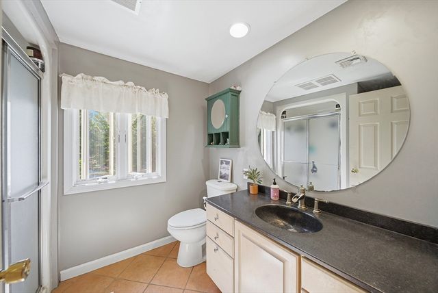 652 Old Post Rd, North Attleboro, MA 02760