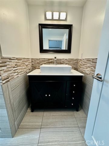 270 Pearl Street lower, Laguna Beach, CA 92651