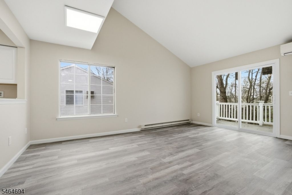 66 Mountain Ct 66, Bedminster Twp., NJ 07921 — photo 2
