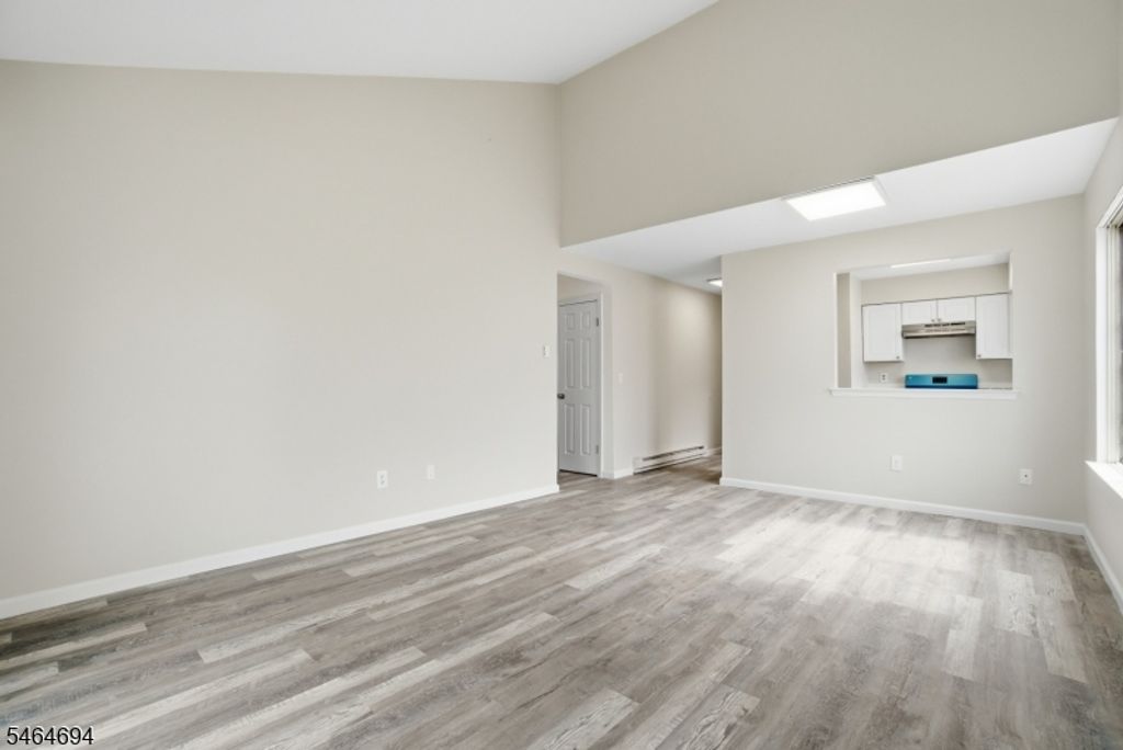 66 Mountain Ct 66, Bedminster Twp., NJ 07921 — photo 4