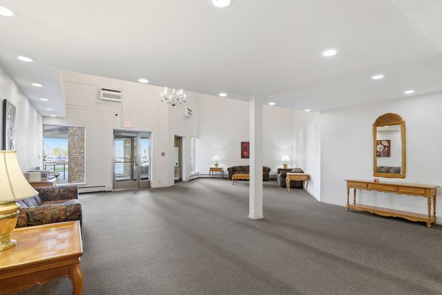 1375 Rebecca Drive 219, Hoffman Estates, IL 60194