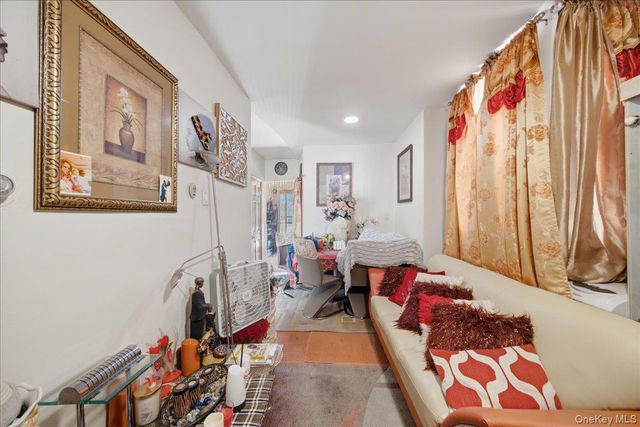 1850 Unionport Road, Bronx, NY 10462