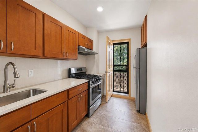 1850 Unionport Road, Bronx, NY 10462