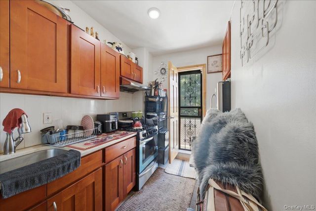 1850 Unionport Road, Bronx, NY 10462