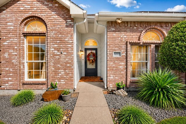 8005 Park Lane, Rowlett, TX 75089