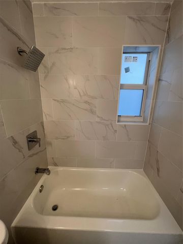 919 NW 102nd Street B, Miami, FL 33150