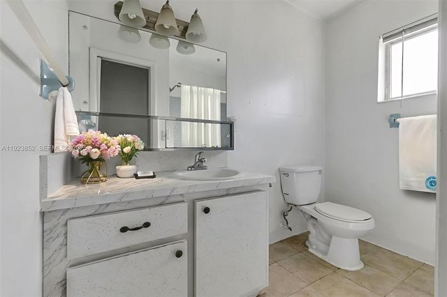 2854 E Crosley Dr E J, West Palm Beach, FL 33415