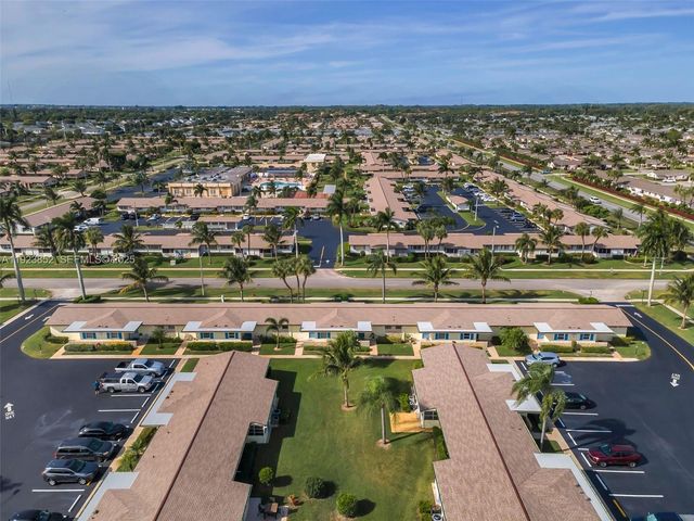 2854 E Crosley Dr E J, West Palm Beach, FL 33415