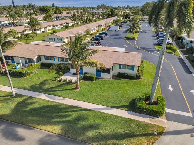 2854 E Crosley Dr E J, West Palm Beach, FL 33415