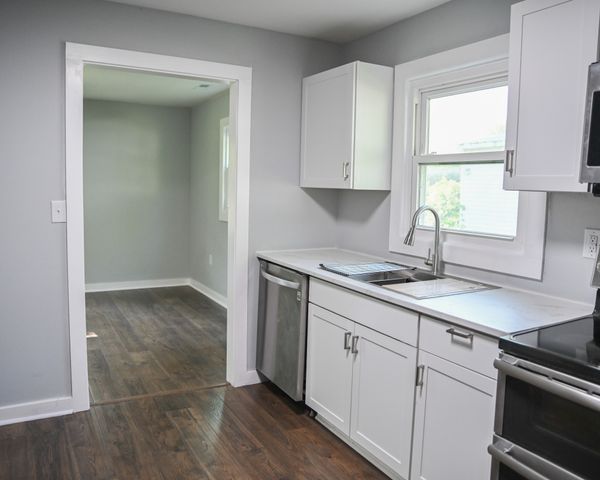 808 S Franklin St, Tullahoma, TN 37388