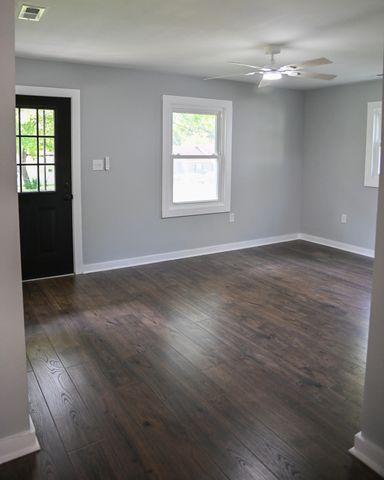 808 S Franklin St, Tullahoma, TN 37388