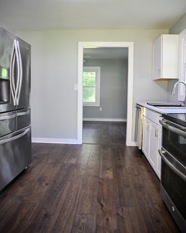 808 S Franklin St, Tullahoma, TN 37388