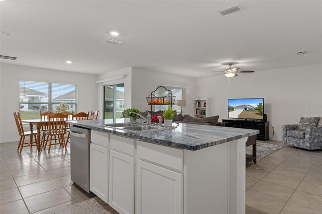 477 W FAIRWAYS VIEW DRIVE, Beverly Hills, FL 34465