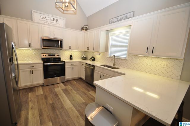 220 CAMDEN COVE PARKWAY, Calera, AL 35040