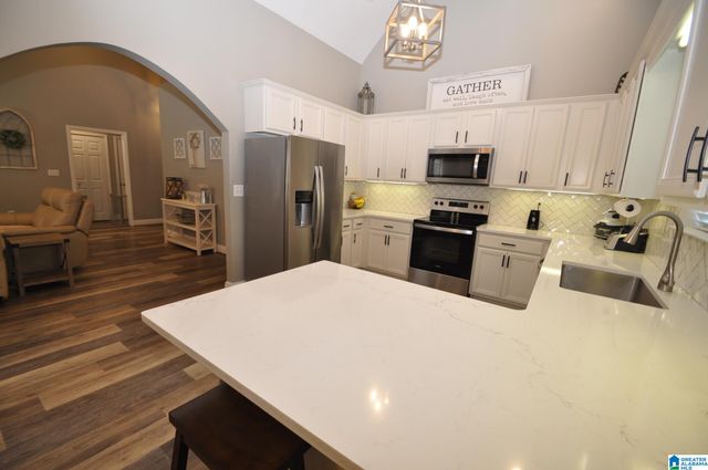 220 CAMDEN COVE PARKWAY, Calera, AL 35040