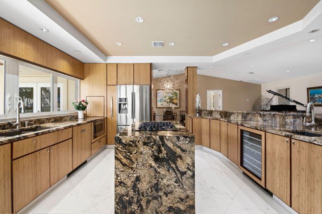 5201 NE 32 Avenue, Fort Lauderdale, FL 33308