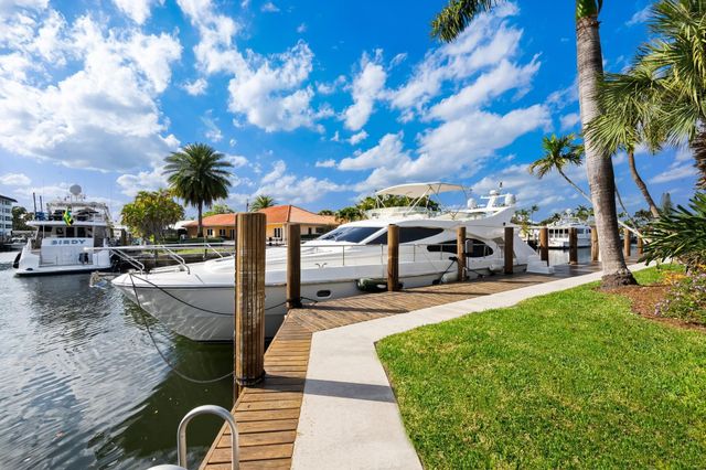 5201 NE 32 Avenue, Fort Lauderdale, FL 33308