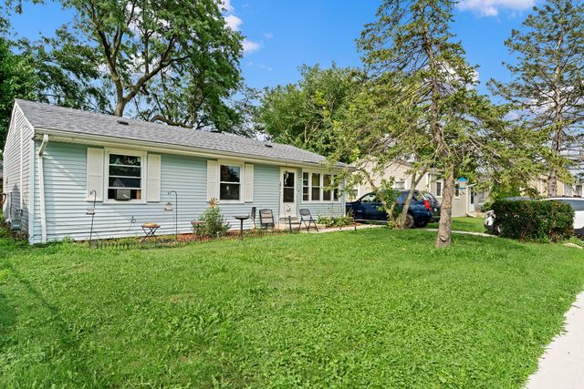 3360 Magnolia Drive, Markham, IL 60428